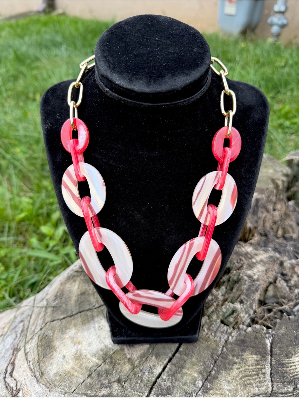 Red and White Link Necklace
